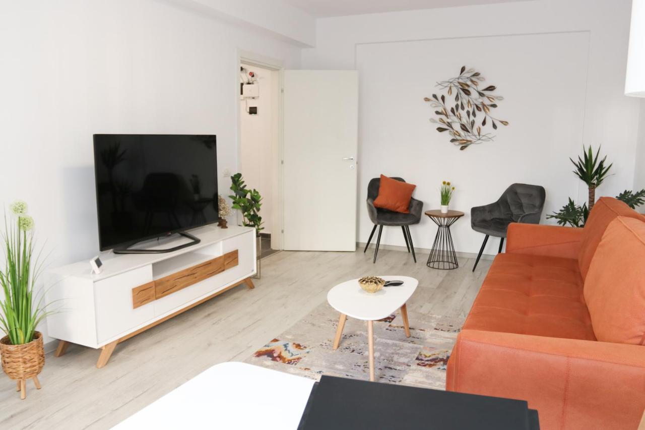 Lazo Two Room- Luxury Apartment Бухарест Екстер'єр фото